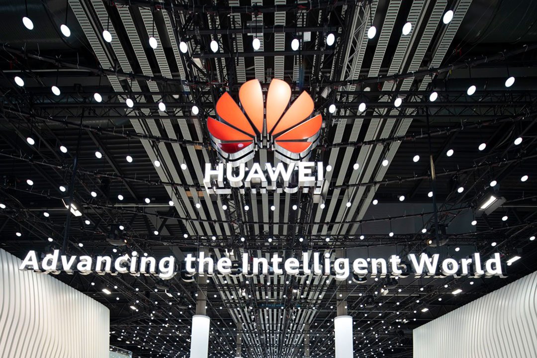huawei-launches-mate-xt2-trifold-smartphone-amid-apple-xiaomi-competition